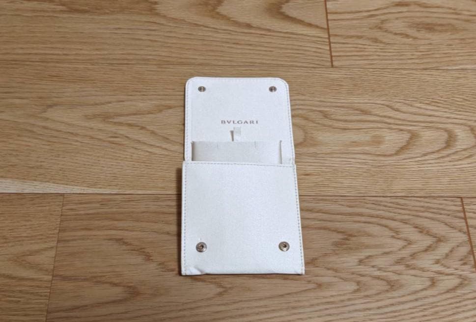 ブルガリ　ギフトボックス(ネックレス用)・お手入れキット