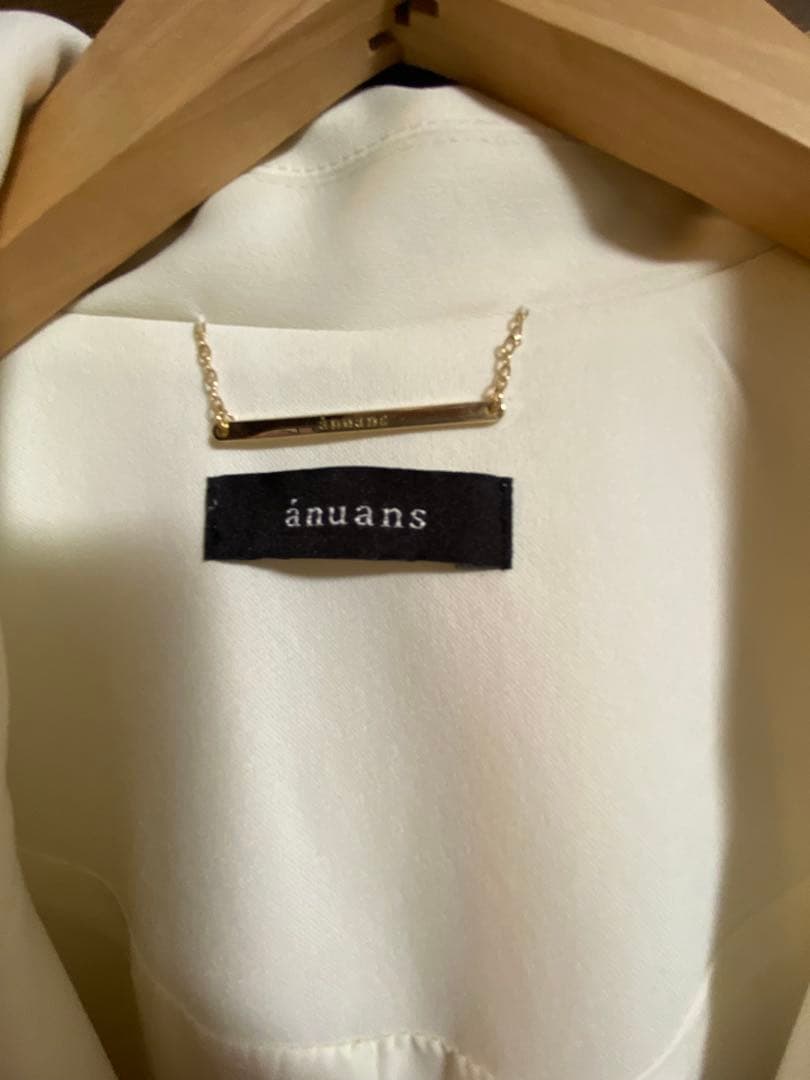 トップス anuans