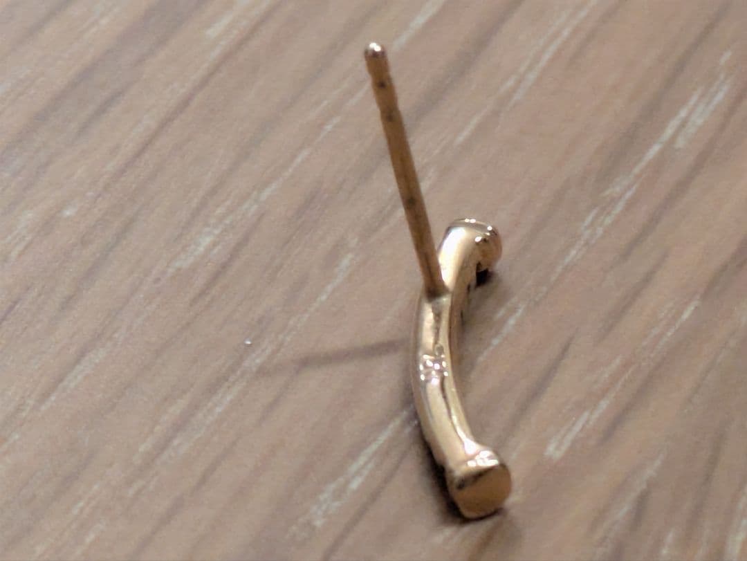 片耳用ピアス　18K