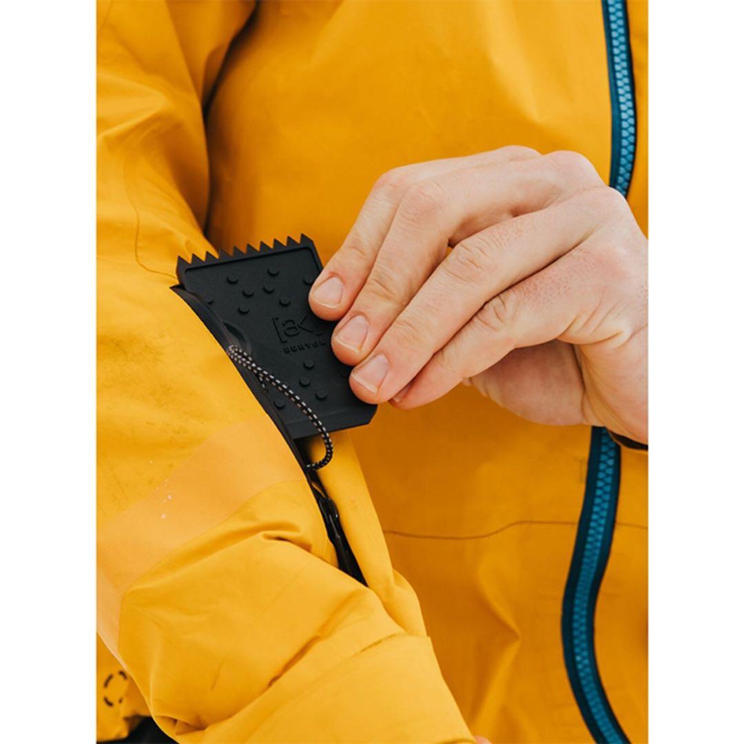 ak Men's Burton バートン タスク GORE Pro 3L JK