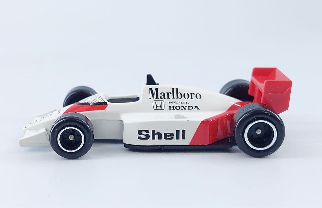 トミカ マクラーレン Ｆ１　日本製