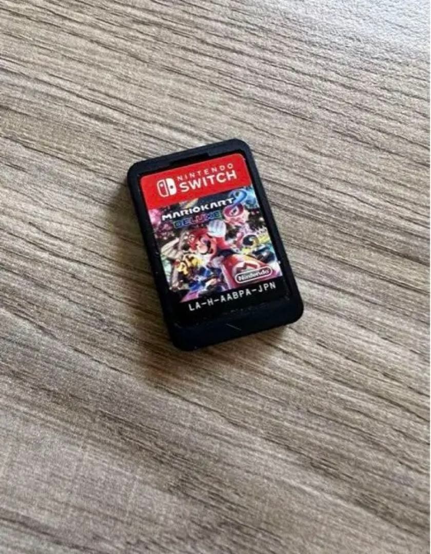 Nintendo Switch 本体 + コントローラー2つ + マリオカート