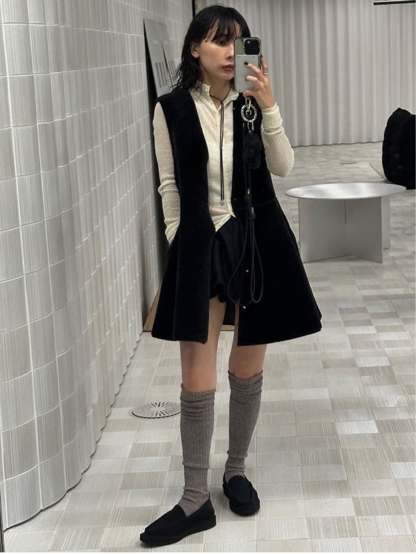 ＊美品＊BOA V NECK REVERSIBLE PEPLUM VEST