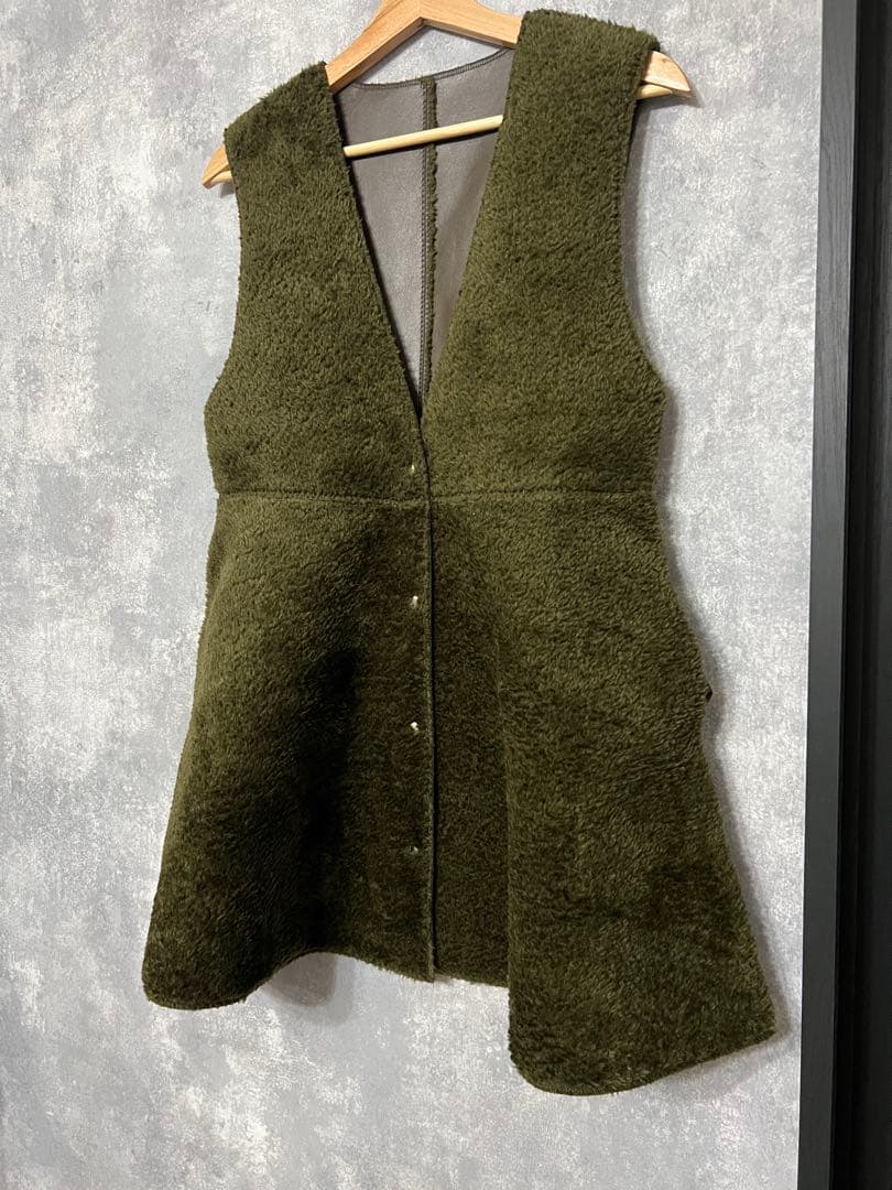 ＊美品＊BOA V NECK REVERSIBLE PEPLUM VEST