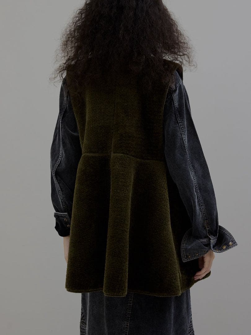 ＊美品＊BOA V NECK REVERSIBLE PEPLUM VEST