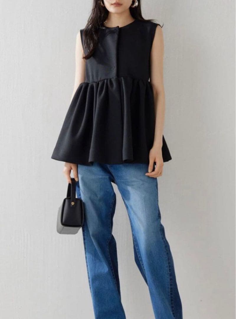 【新品未使用】24SS Whim Gazetteぺプラムダンボールジレ Free