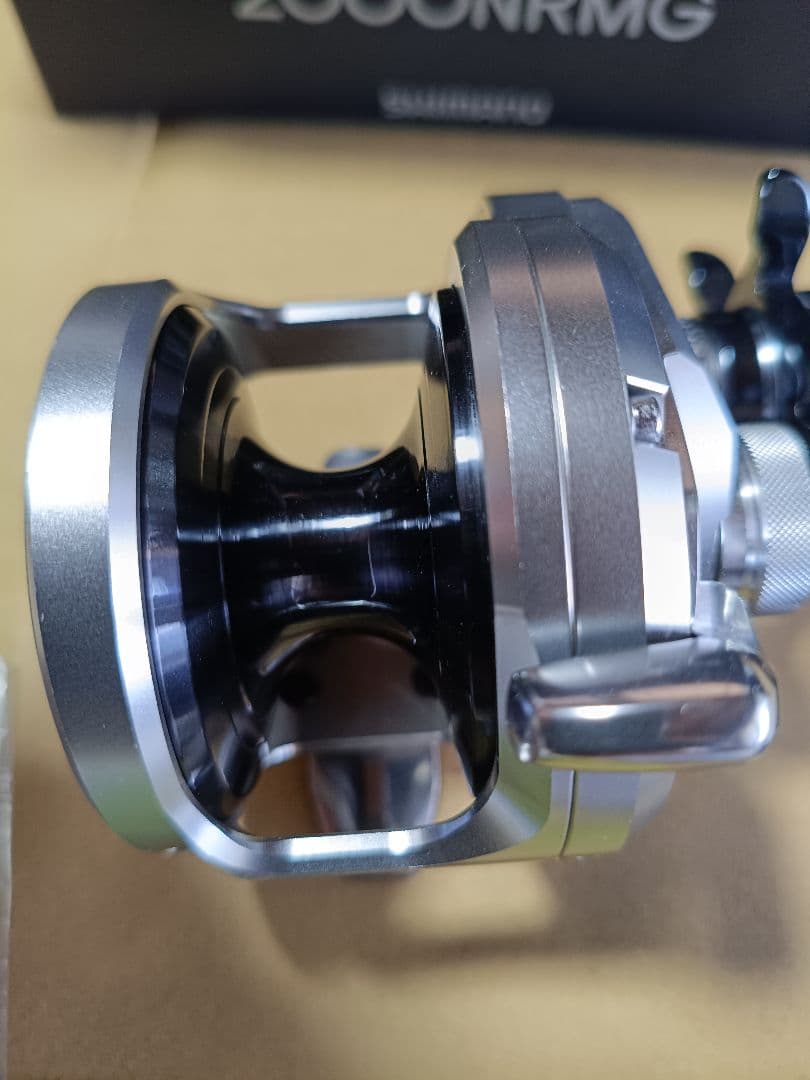 リール lis SHIMANO OCEA JIGGER 2000NRMG