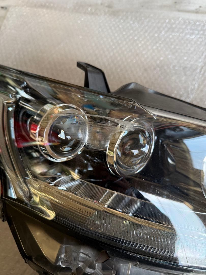 LEXUS レクサス　CT 200h ZWA10 中期　右側　ヘッドライト　中古
