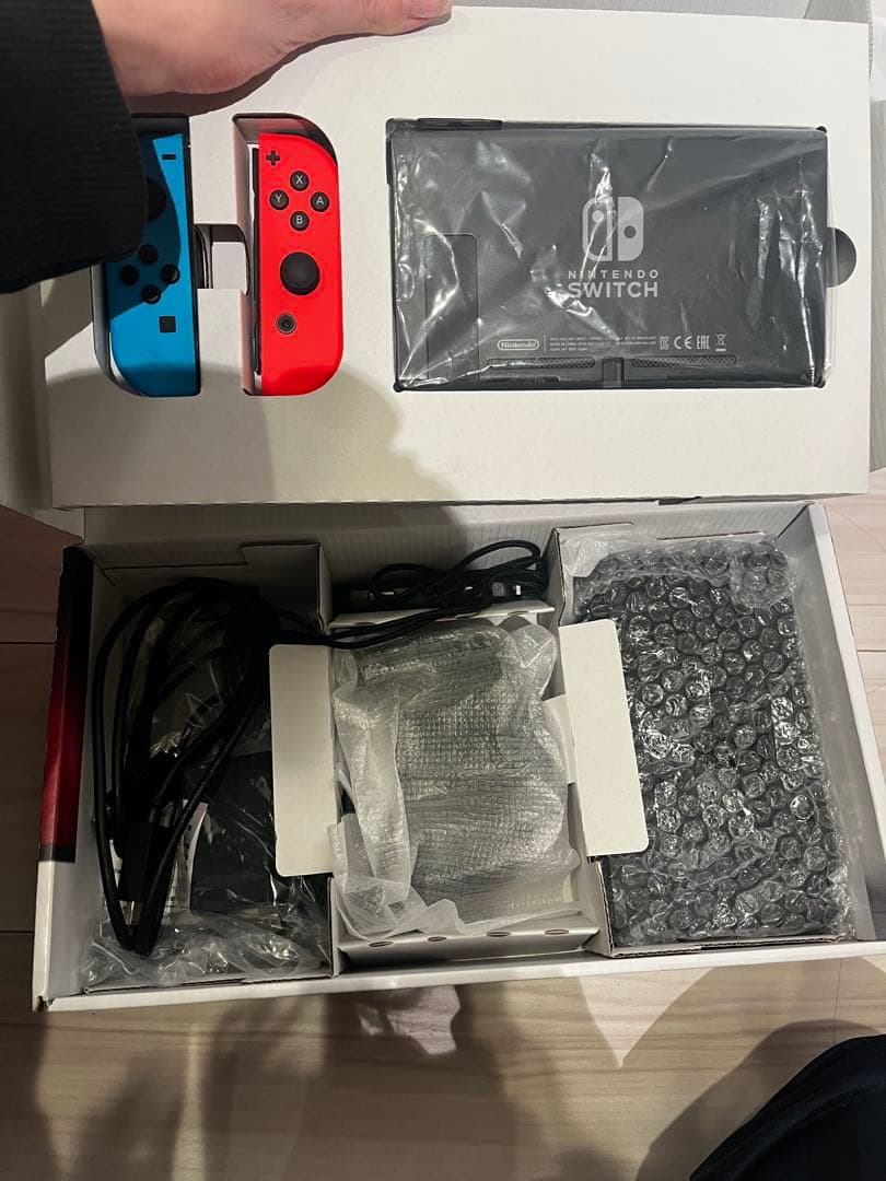 Nintendo Switch ネオンブルー/レッド 本体