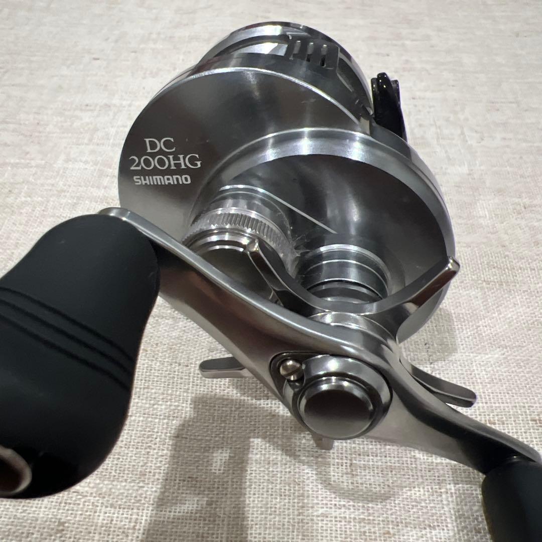SHIMANO カルカッタDC 200HG 美品ベイトリール ①