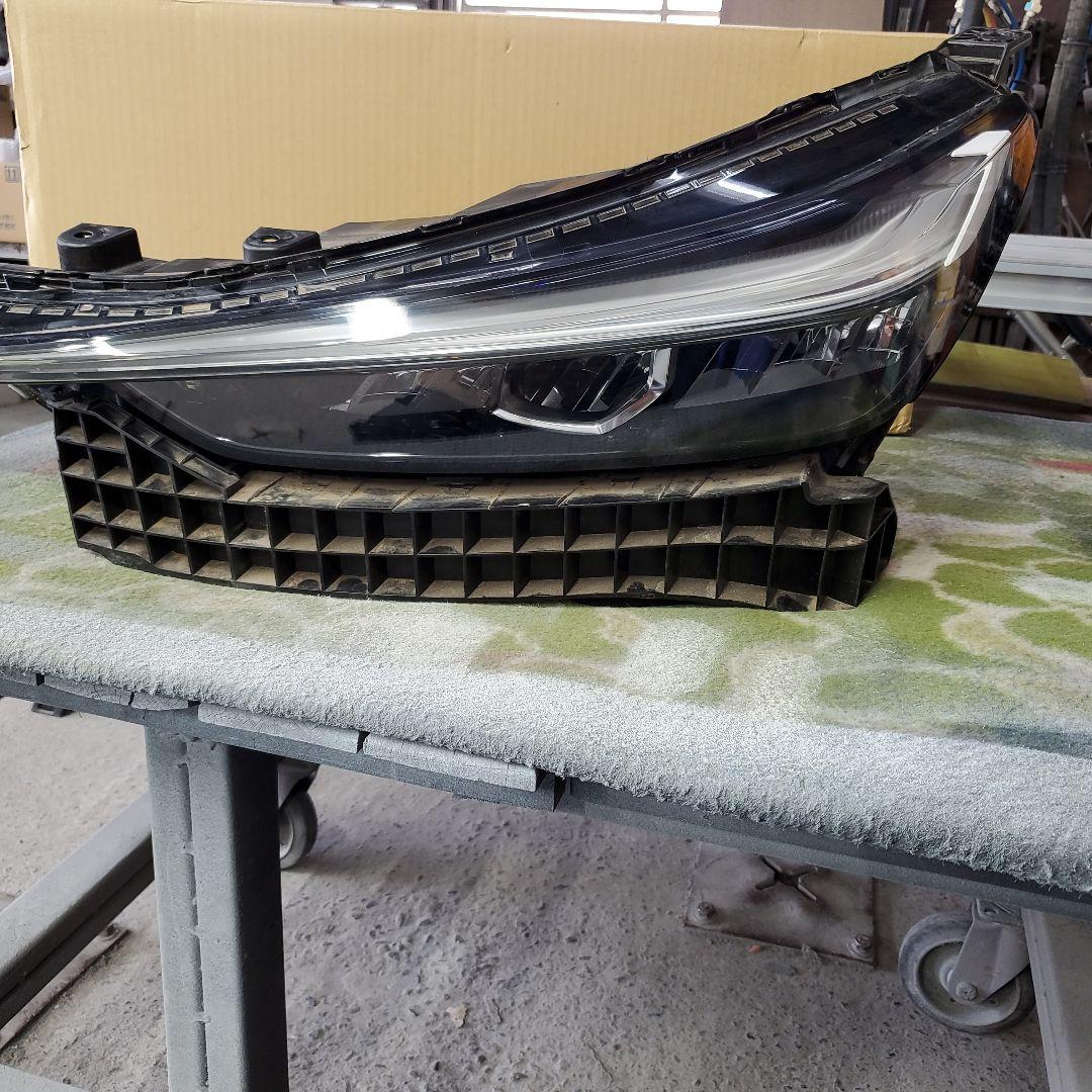 ホンダ、ヴェゼル、左ヘッドライトASSY