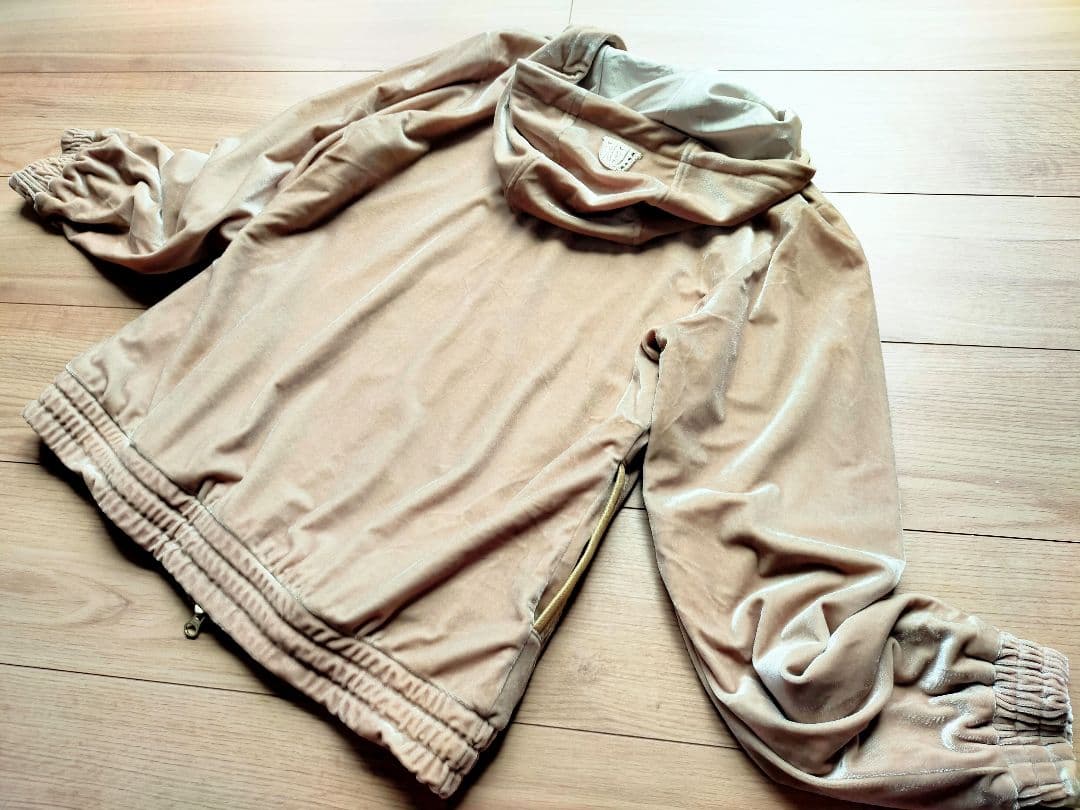 新品M-U SPORTS ミエコウエサコ刺繍ベロアフード付きパーカブルゾン42