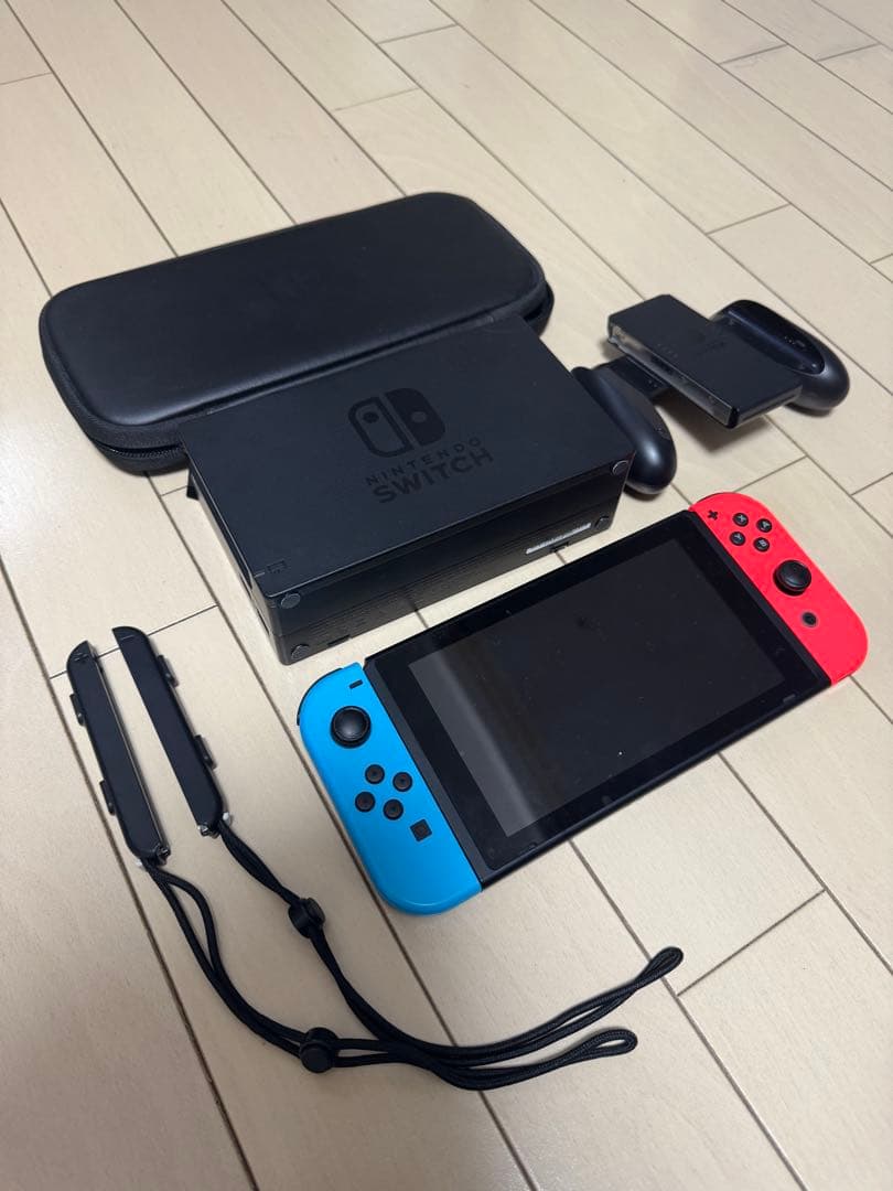 Nintendo Switch ネオンブルー/ネオンレッド 本体および周辺機器