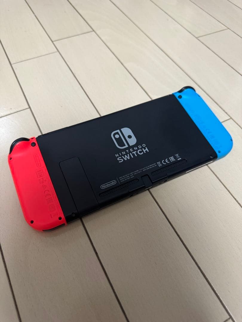 Nintendo Switch ネオンブルー/ネオンレッド 本体および周辺機器