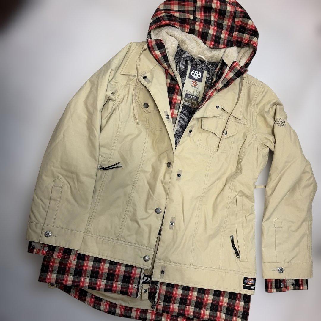 686 スノーボードウェア ベージュ　Dickies 保温素材　撥水加工