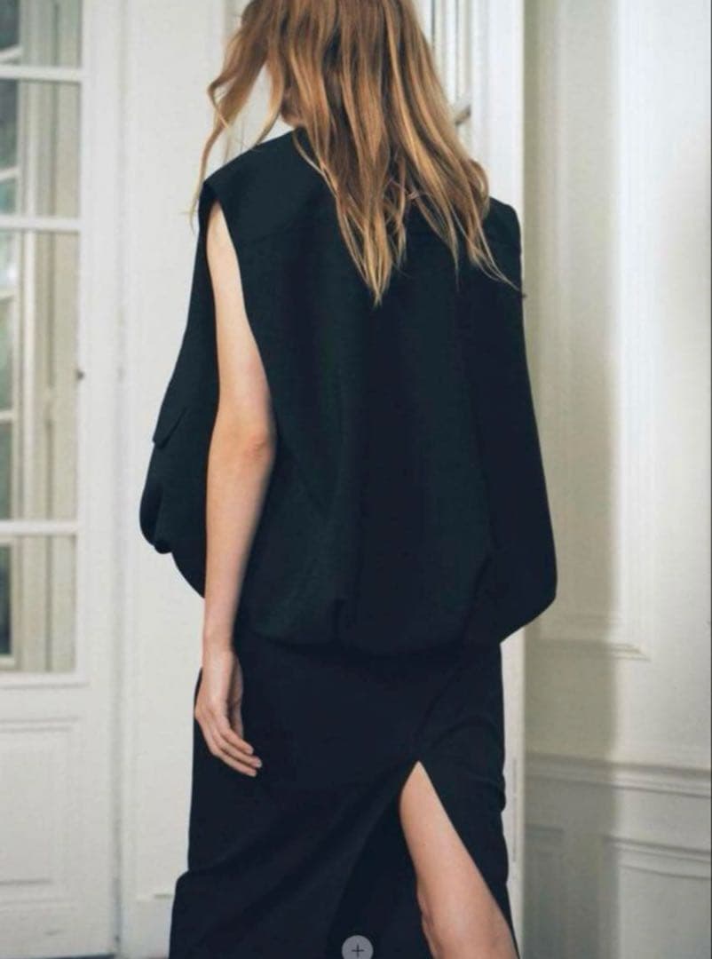 ZARA オーバーサイズボリュームベスト　未使用品