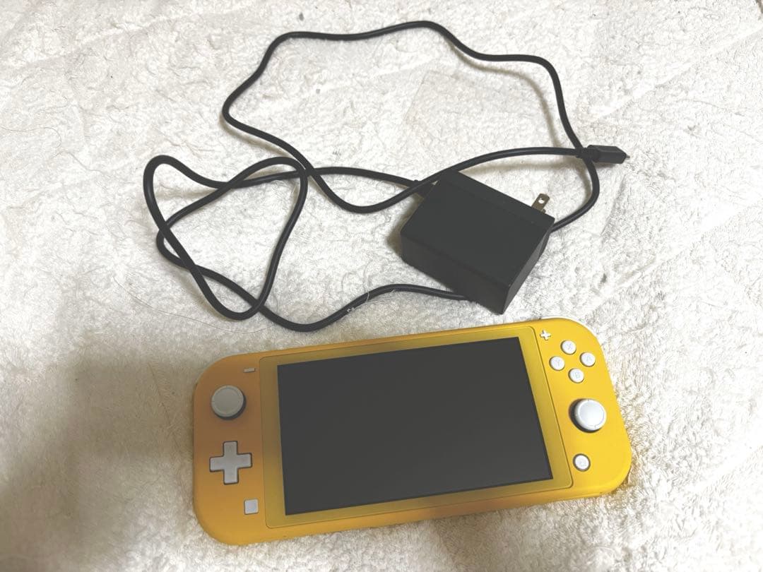 Nintendo Switch Lite イエロー　本体　充電器付き