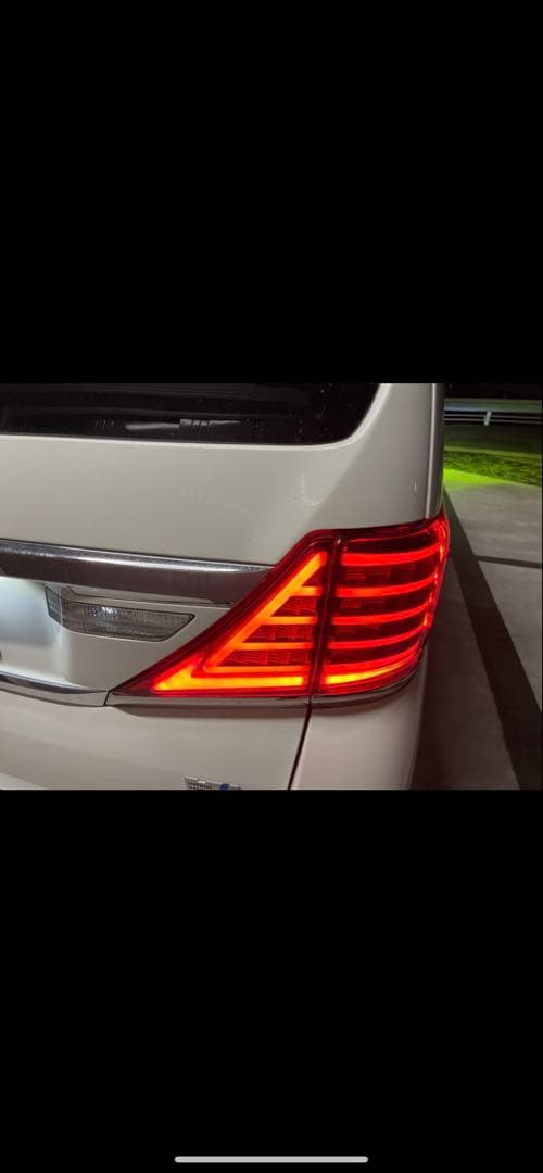 20アルファード　ヴァレンティLEDテール