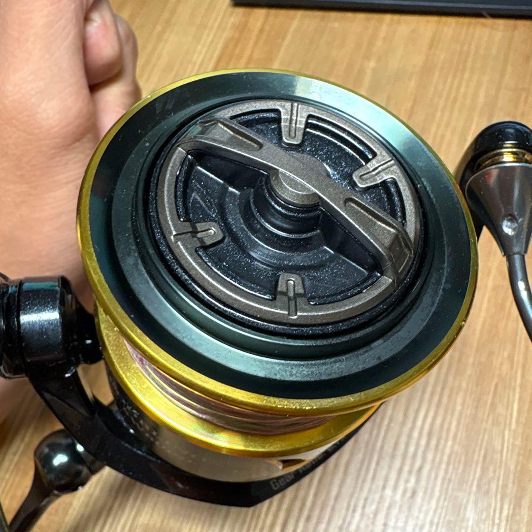 ROOBLINOS SW6000 スピニングリール