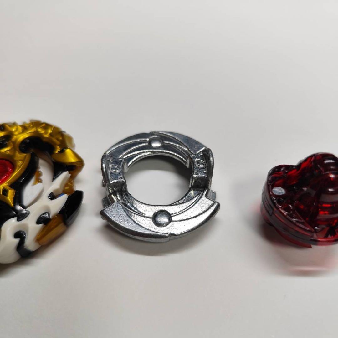 ト*ト様 ベイブレードバーストまとめ売り アタッシュケース付き