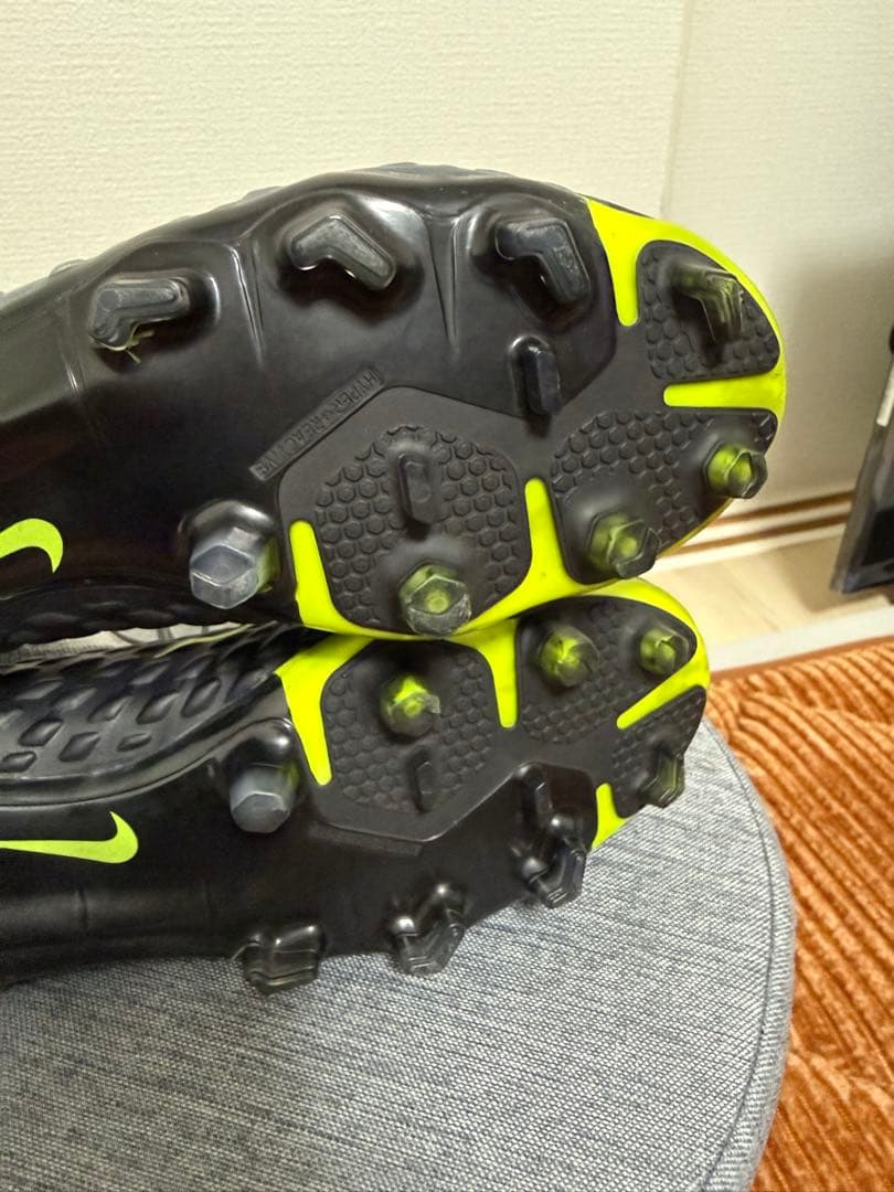 Nike ハイパーベノム　エアマックス95モデル