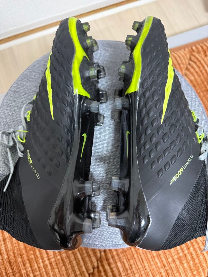 Nike ハイパーベノム　エアマックス95モデル