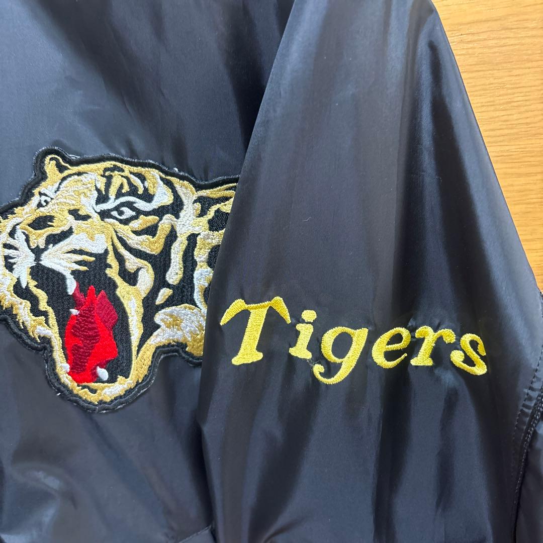 阪神タイガース　Tigers 刺繍ジャケット 黒