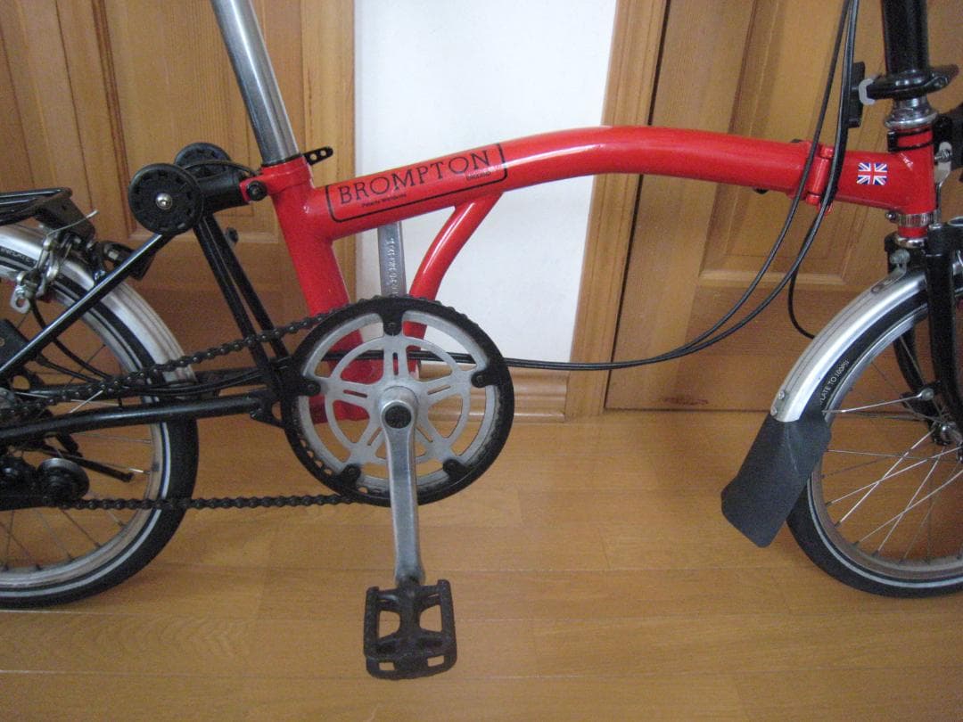 台湾ブロンプトン　レッド