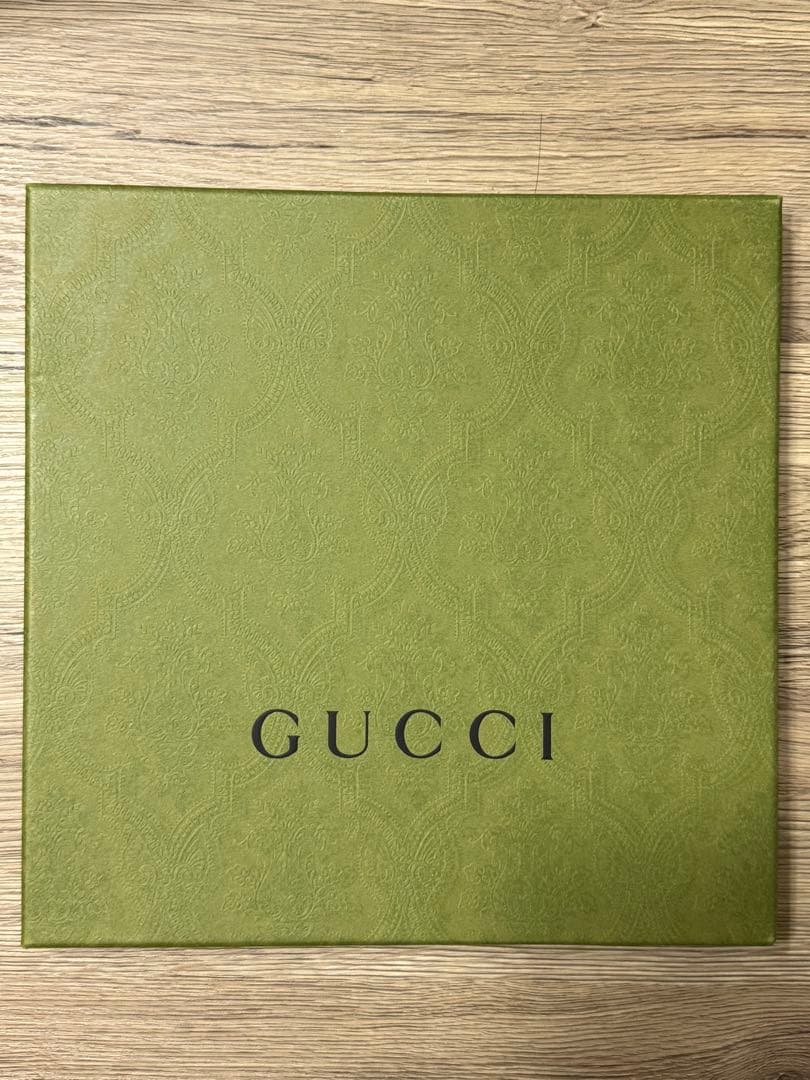 GUCCI ドラえもん スカーフ