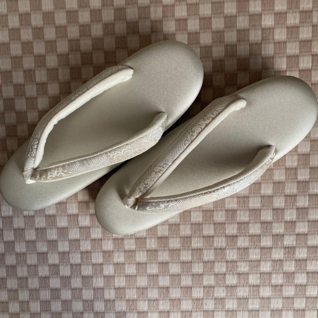 ぽ*す様 ホワイト花柄和装用バッグと草履セット