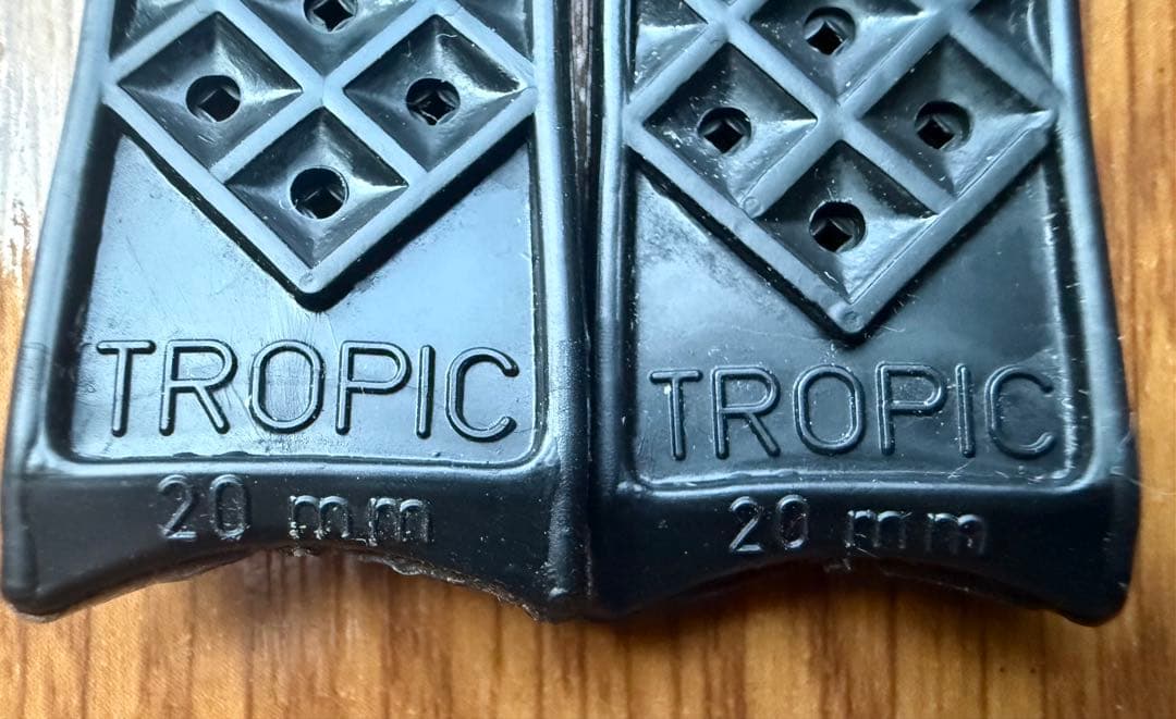 スイス製 ヴィンテージ TROPIC トロピック ラバーベルト20mm