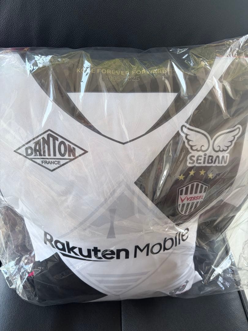 【新品・未使用】ヴィッセル神戸 抱き心地ふわふわ　クッション　インテリアにも♪