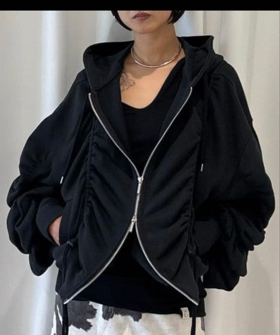 Ameri♡ VOLUME GATHERED ZIP UP HOODIE