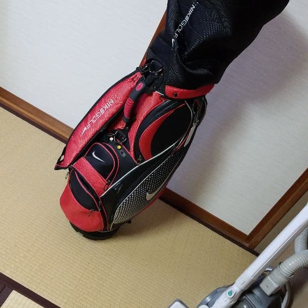 ナイキ　ゴルフバック　クラブ付き！