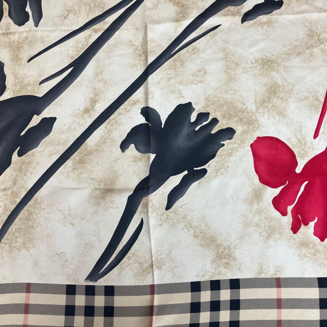 Burberry London タグあり スカーフ　約90x90mm