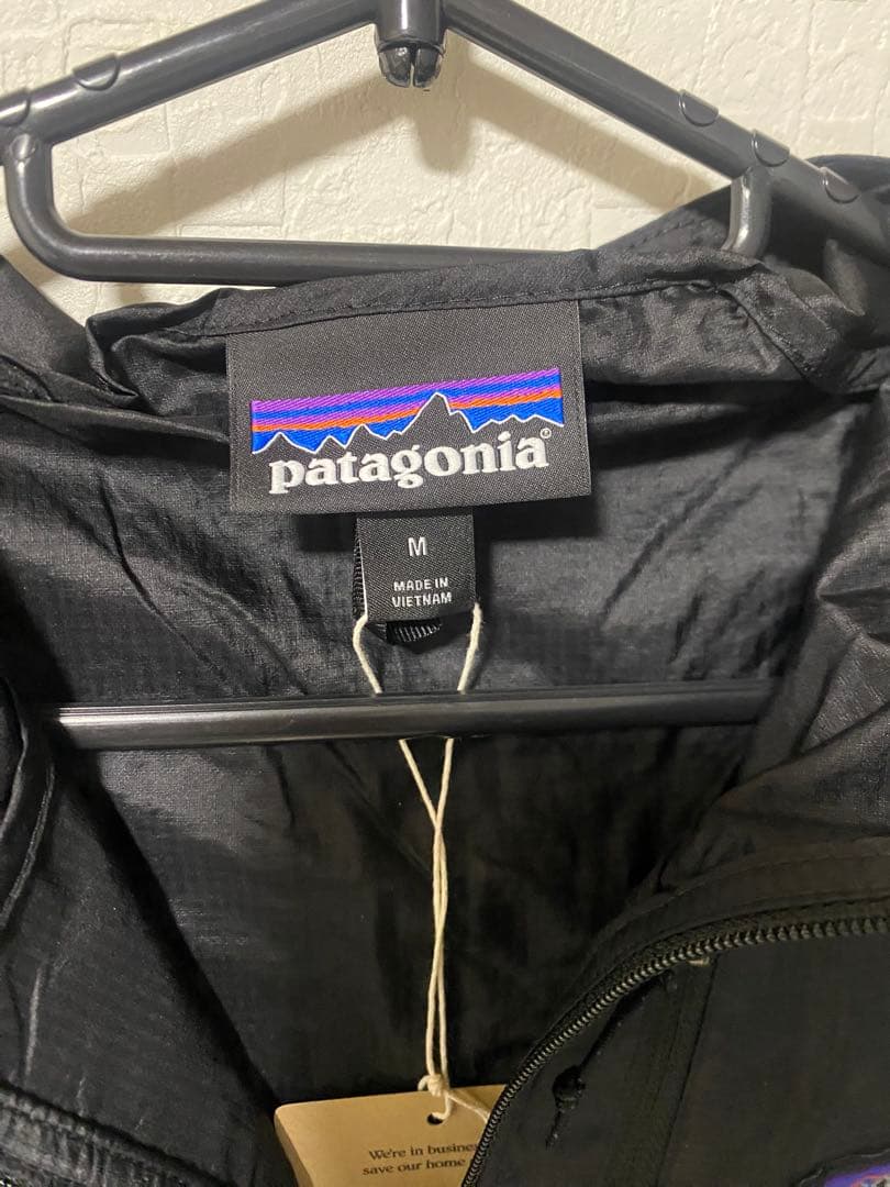 patagonia ブラック ナイロンジャケット　houdini