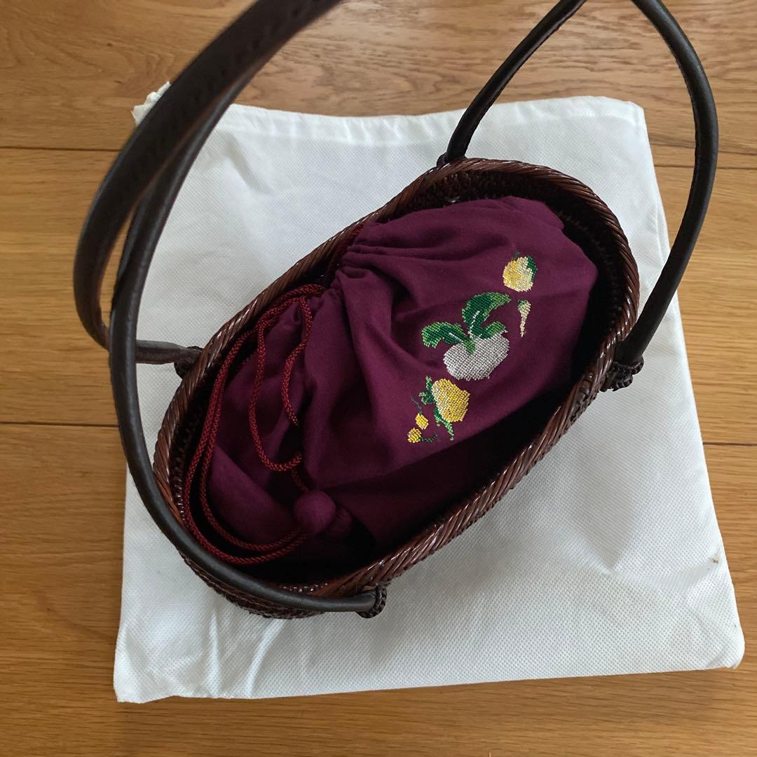 美品　ふりふ　籠　かごバッグ　かご巾着　鞄　刺繍　浴衣　着物　和装　大根　蕪