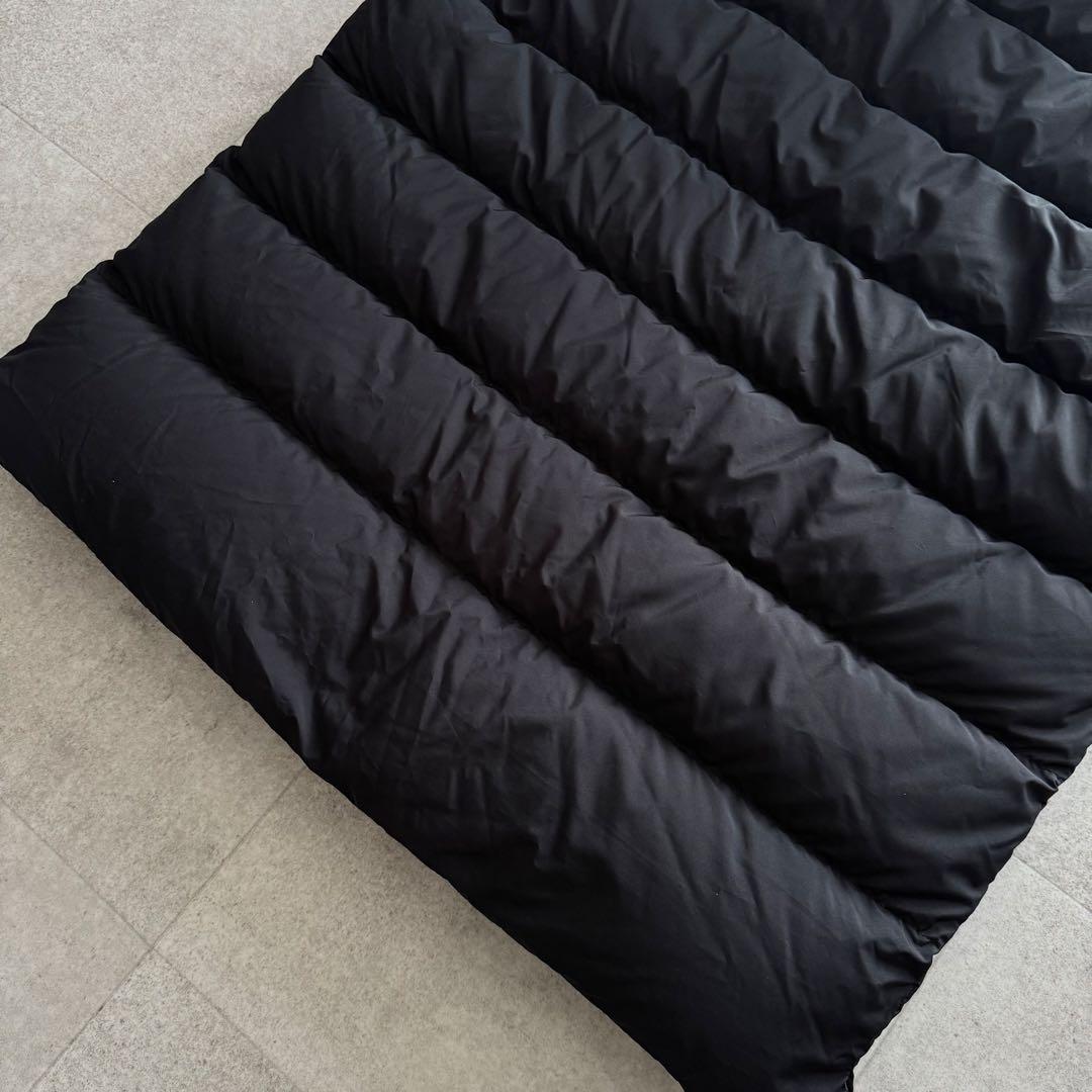 美品　現行モデル　モンクレール　CARDAMINE　ダウンベスト　黒　サイズ4