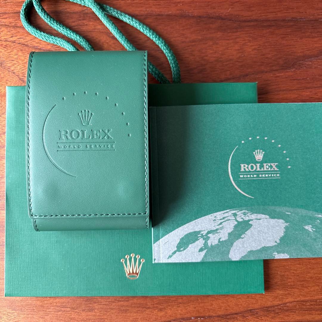 ROLEX グリーンショップ袋とカードケース