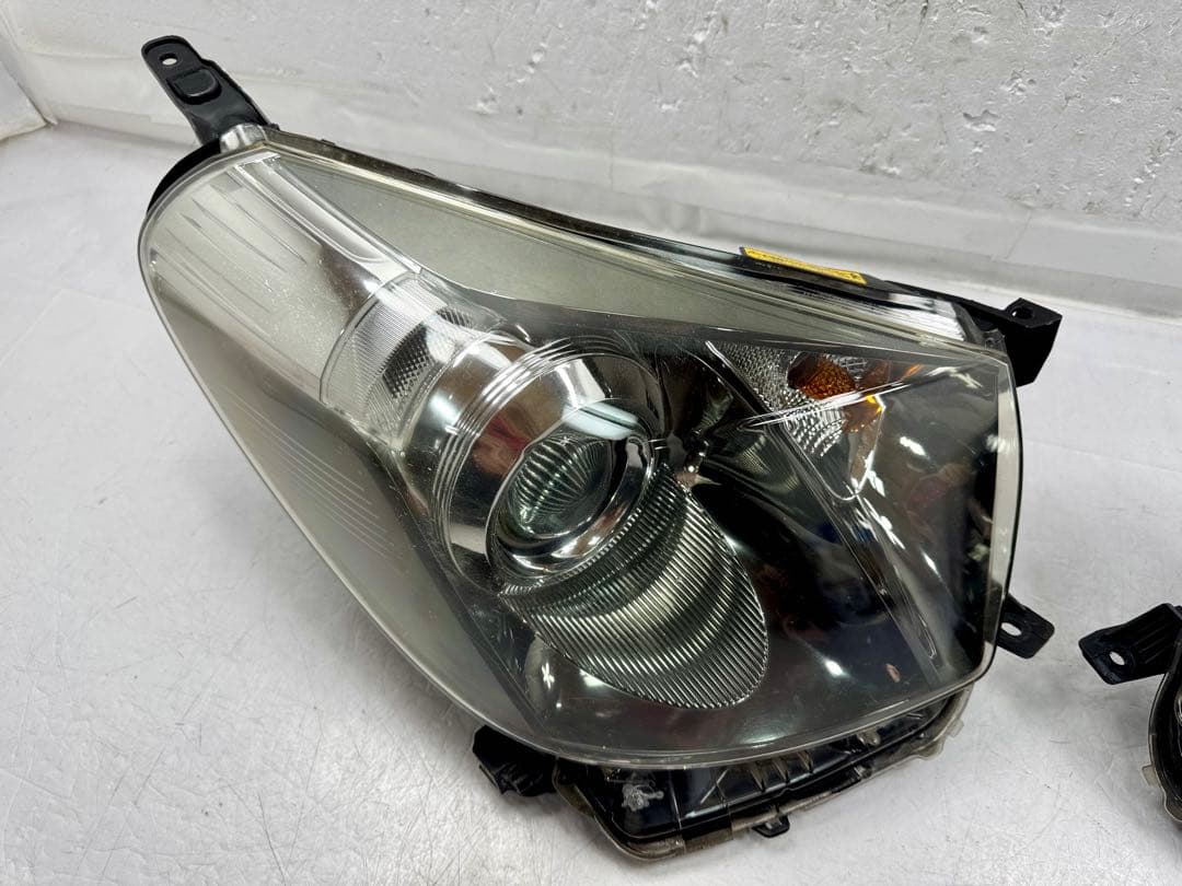 IQ KGJ10/NGJ10 後期 　HIDバラスト全付き（左右セット）