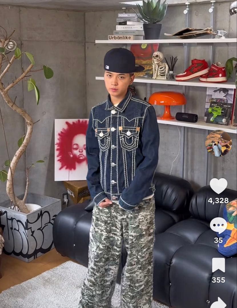 陸*様 1日限定値下げ‼️かつき君着用　true religion デニムジャケ
