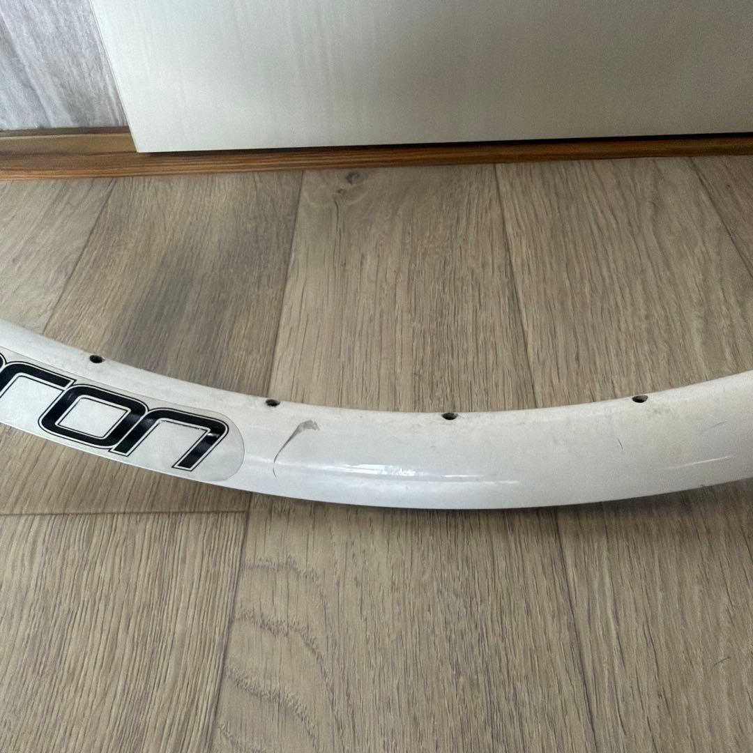 Velociy aileron ホワイトリム　32h