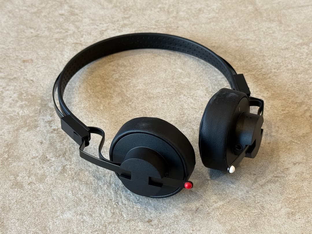 新品同様 Teenage Engineering M-1 headphones