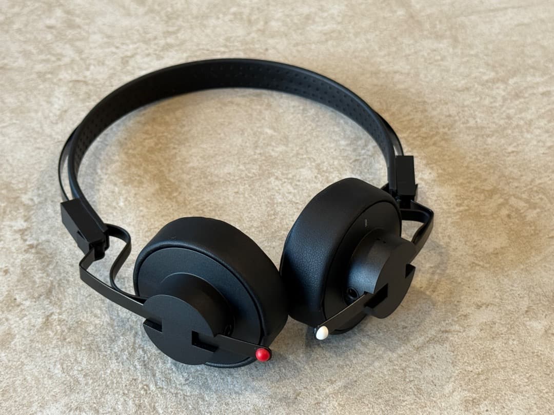 新品同様 Teenage Engineering M-1 headphones