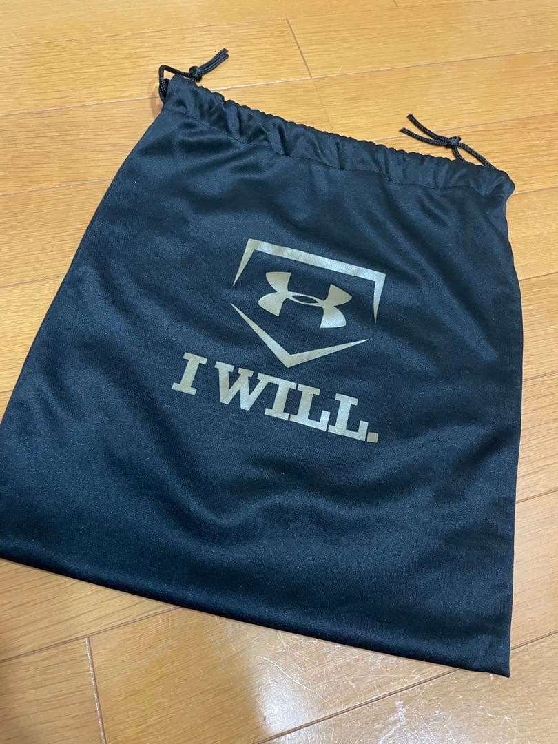 アンダーアーマー　軟式　投手