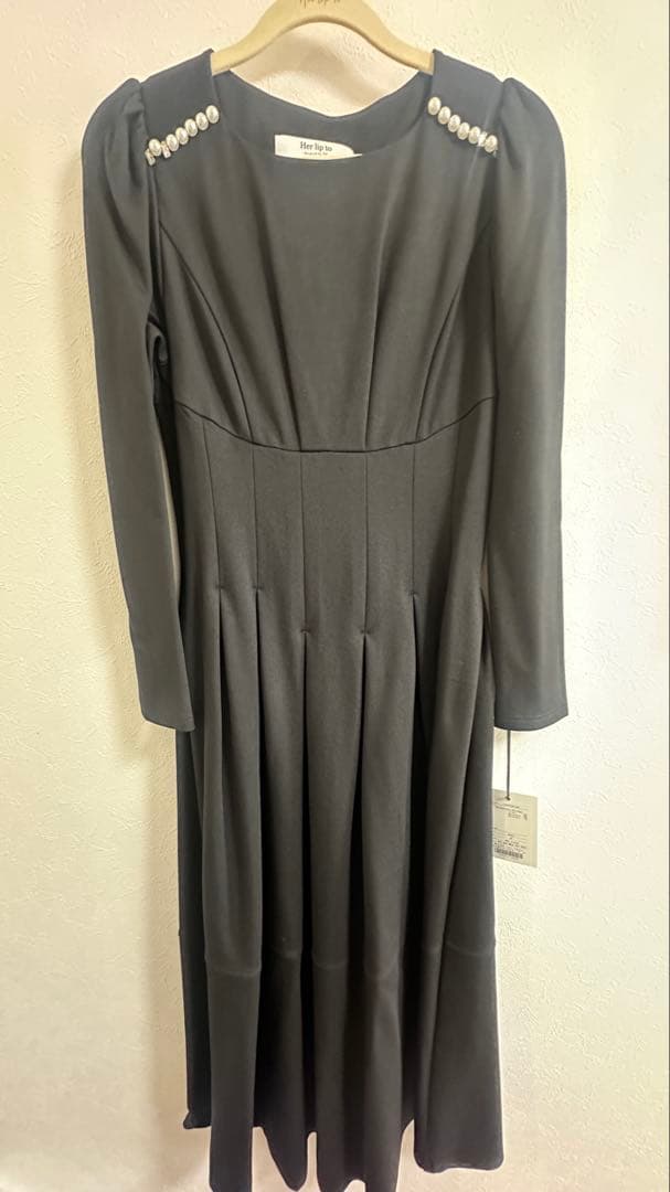 ワンピース herlipto Marylebone Pearl Midi Dress