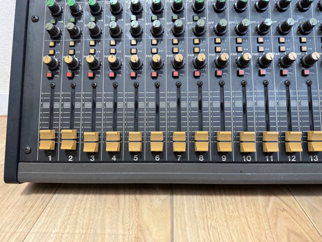 【訳あり】TASCAM M-216