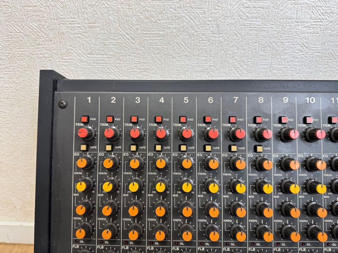 【訳あり】TASCAM M-216