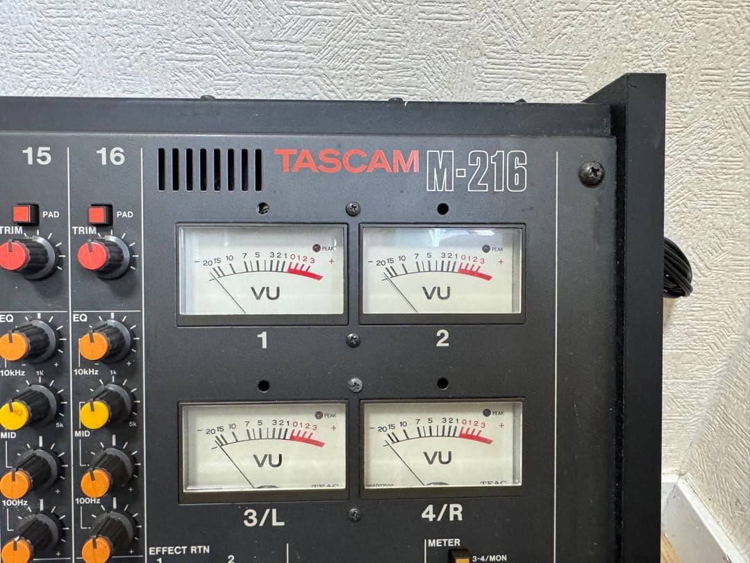 【訳あり】TASCAM M-216