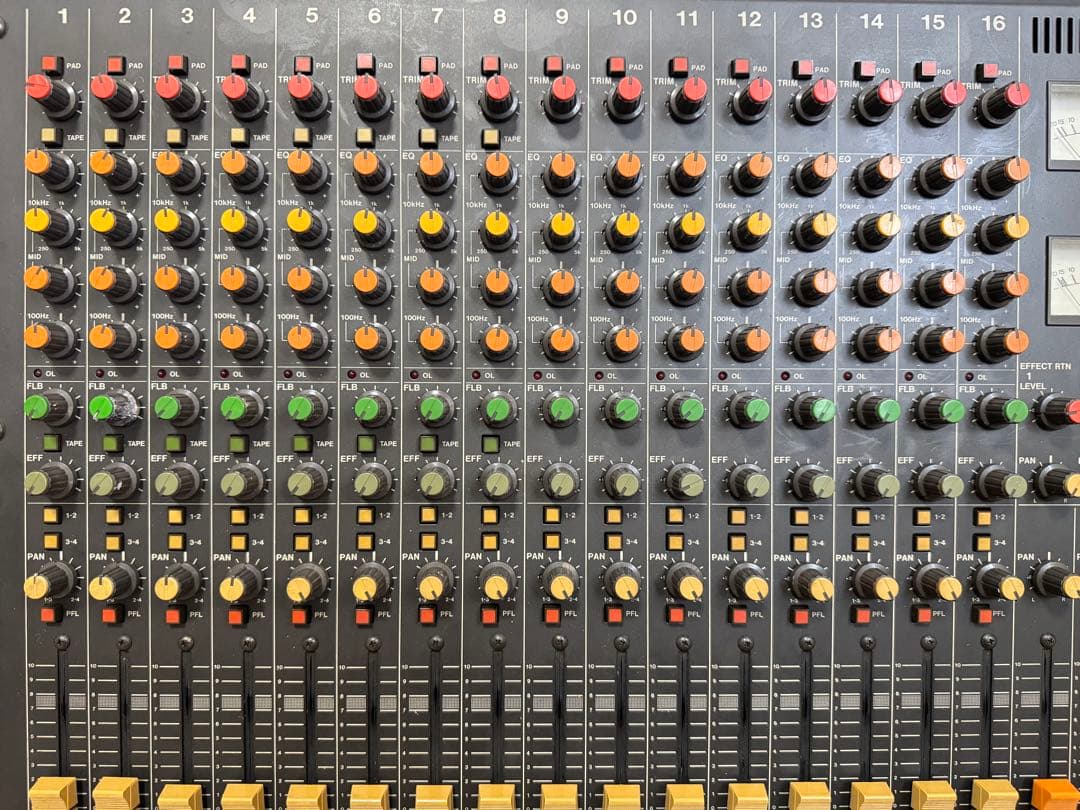 【訳あり】TASCAM M-216
